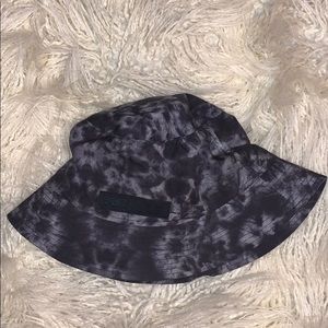 Nike Air Max bucket hat